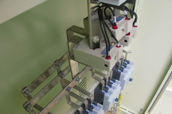 凤山控制箱-3683讲讲控制箱的使用特点